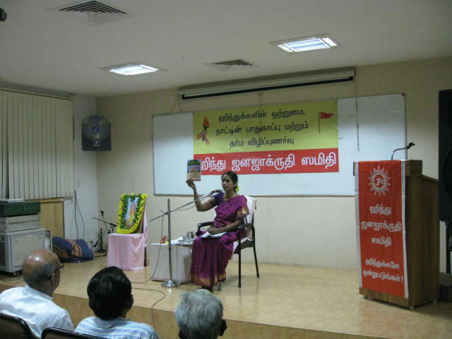 Mrs.Uma Ravichandran of HJS addressing the audience